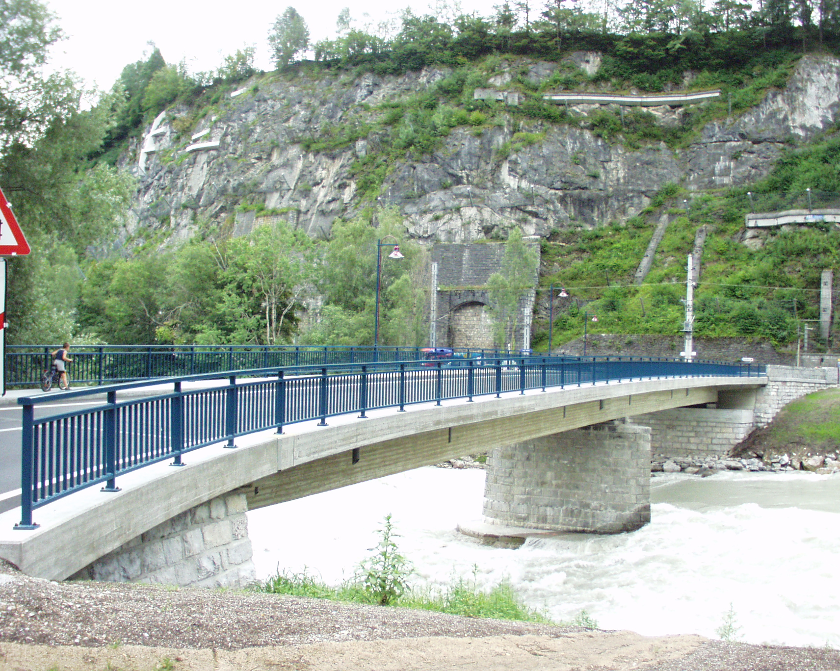 Die fertiggestellte Brücke