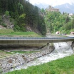 Fertiggestellte Brücke am Tunnelportal