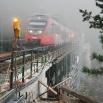 Abwicklung unter Eisenbahnbetrieb, nur kurze Gleissperren möglich.